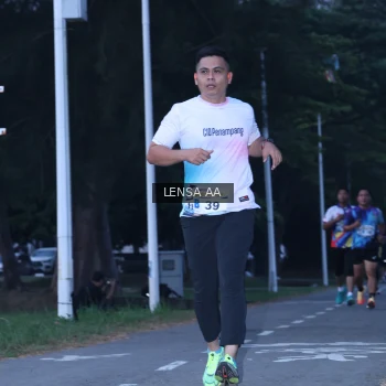 Runner Photo 4319586