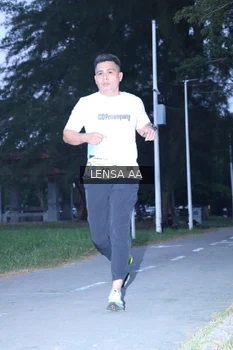 Runner Photo 4319597