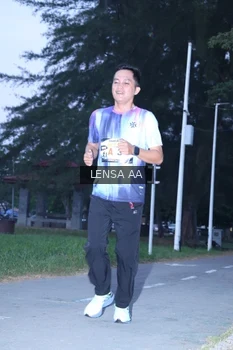 Runner Photo 4319616