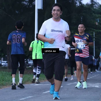 Runner Photo 4319648