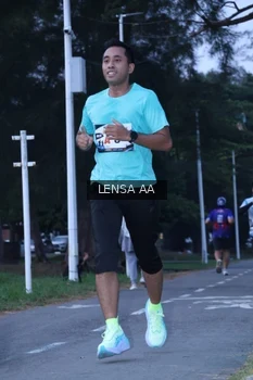 Runner Photo 4319649