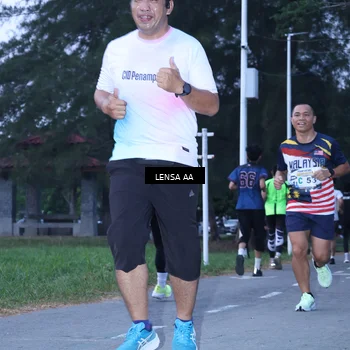 Runner Photo 4319653