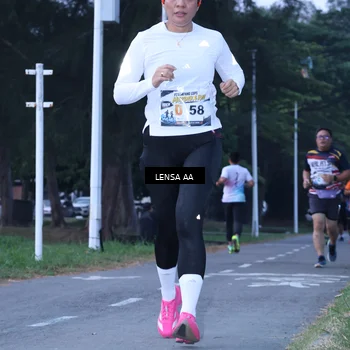 Runner Photo 4319709