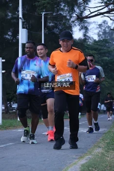 Runner Photo 4319714
