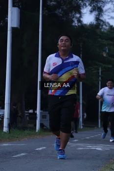 Runner Photo 4319733