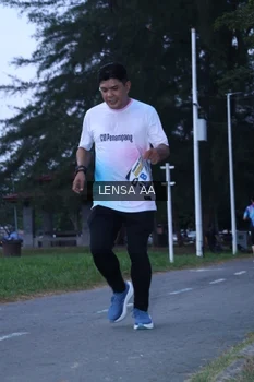 Runner Photo 4319735