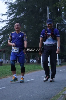 Runner Photo 4319779