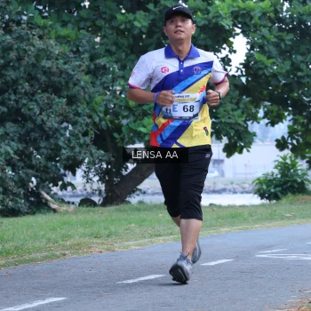 Runner Photo 4319801