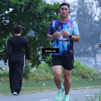 Runner Photo 4319849
