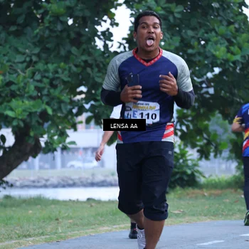 Runner Photo 4319876