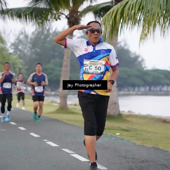 Runner Photo 4320021
