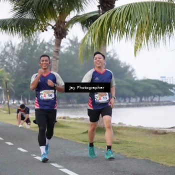 Runner Photo 4320024