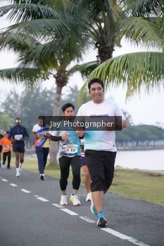 Runner Photo 4320035