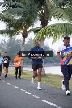 Runner Photo 4320045
