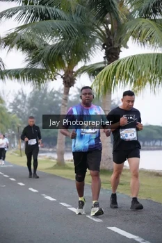 Runner Photo 4320064
