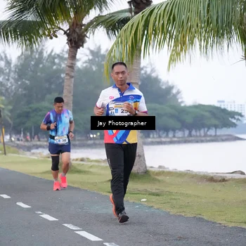 Runner Photo 4320095