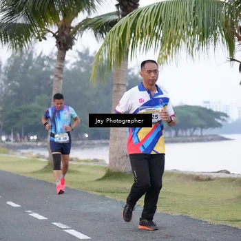 Runner Photo 4320098
