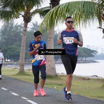 Runner Photo 4320114