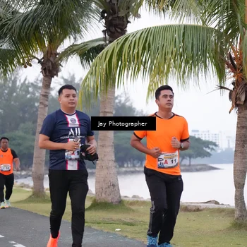 Runner Photo 4320133