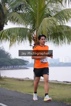 Runner Photo 4320134