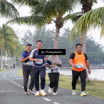 Runner Photo 4320144
