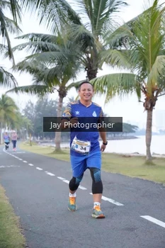 Runner Photo 4320154