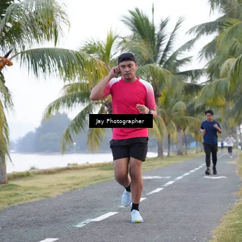 Runner Photo 4320165