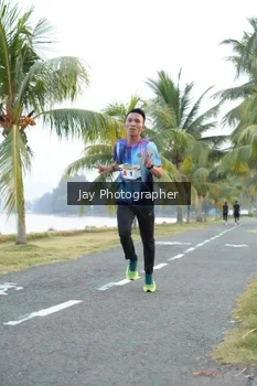 Runner Photo 4320195