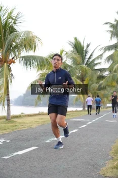 Runner Photo 4320203