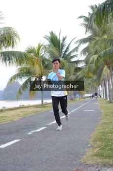 Runner Photo 4320222
