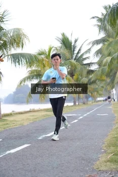 Runner Photo 4320224