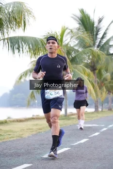 Runner Photo 4320247