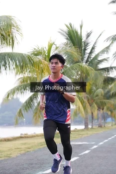 Runner Photo 4320260