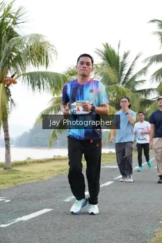 Runner Photo 4320307