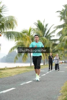Runner Photo 4320314