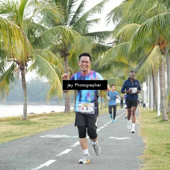 Runner Photo 4320330