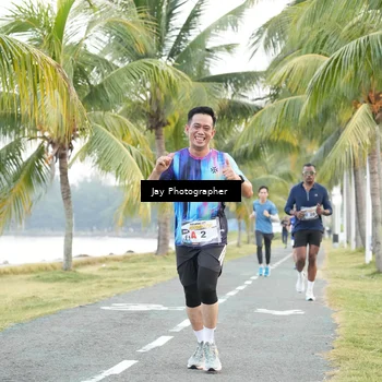Runner Photo 4320332