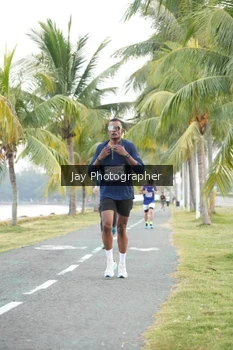 Runner Photo 4320342
