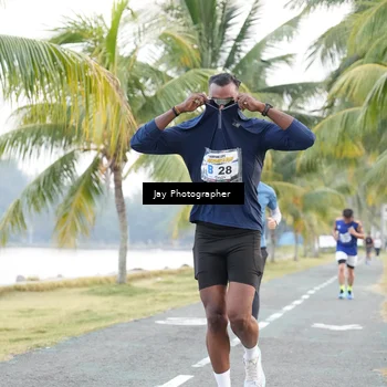 Runner Photo 4320345