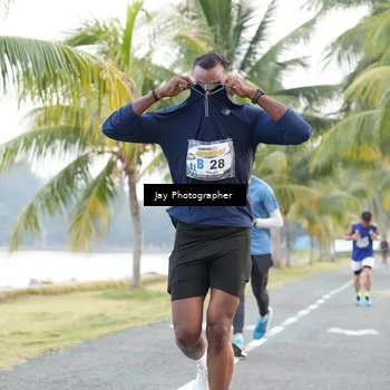Runner Photo 4320352