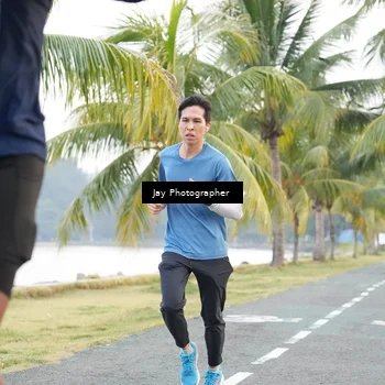 Runner Photo 4320354