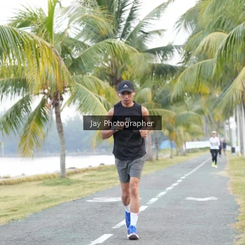 Runner Photo 4320368