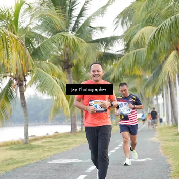 Runner Photo 4320399