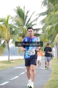Runner Photo 4320418