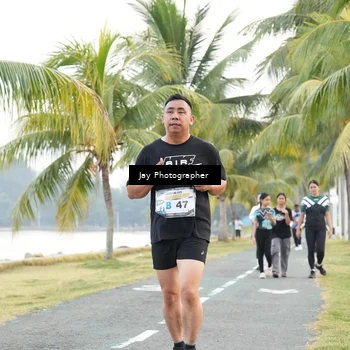 Runner Photo 4320429