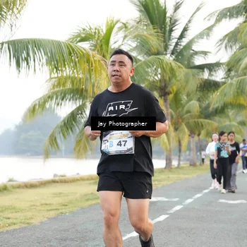 Runner Photo 4320435