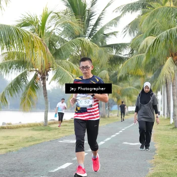 Runner Photo 4320453