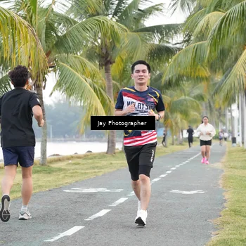 Runner Photo 4320475