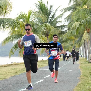 Runner Photo 4320530