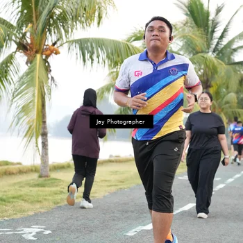 Runner Photo 4320546
